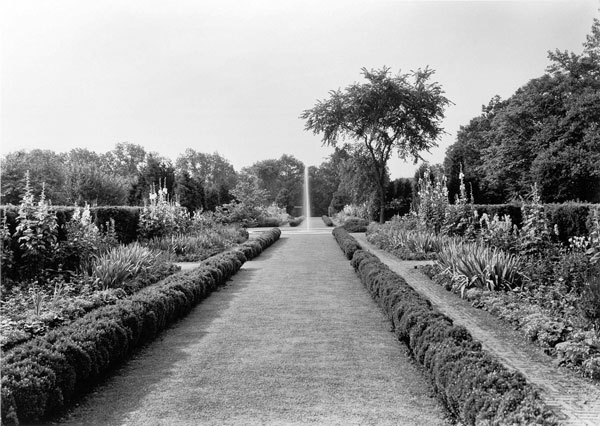 Beauty Required: An Introduction to Marian Cruger Coffin